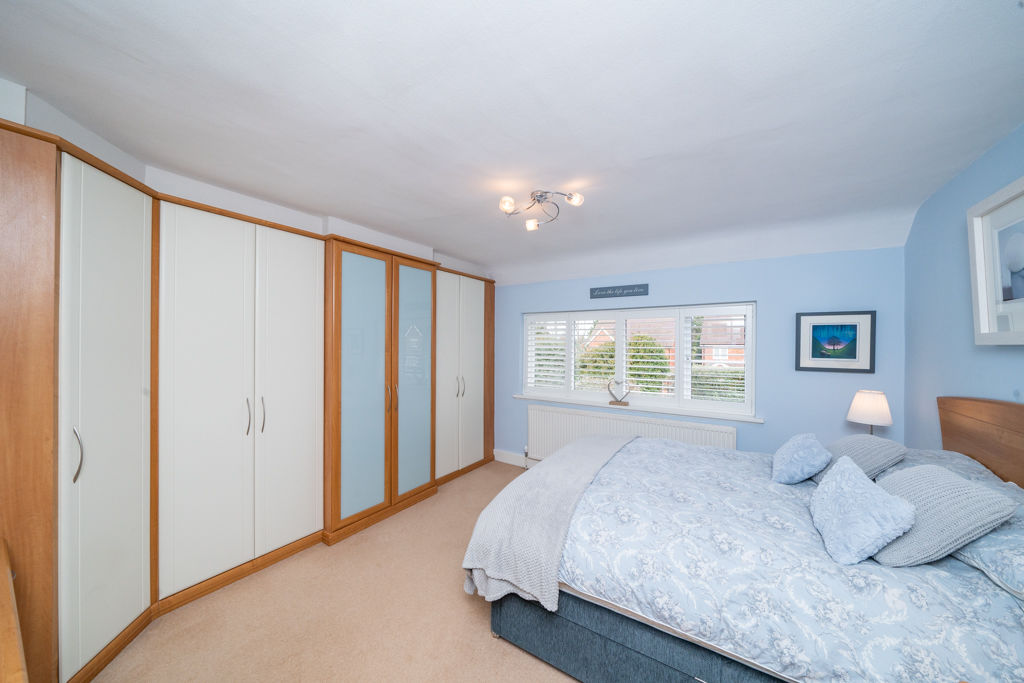 Bedroom- click for photo gallery